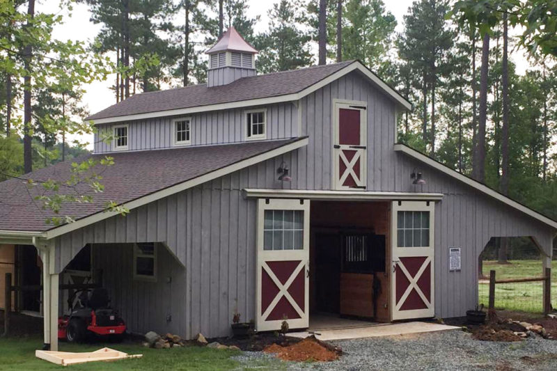 monitor horse barn for sale